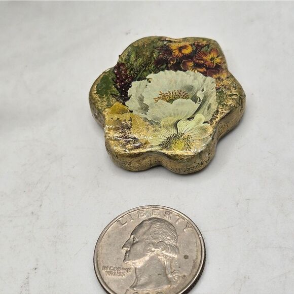 "5/$25" Handmade Clay Flower Fridge Magnet Refridgerator Decor - Picture 2 of 5